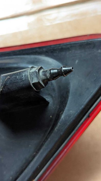 2007-2009 Suzuki xl7 левый задний фонарь