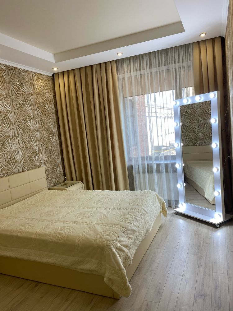 Продам квартиру в центрі міста