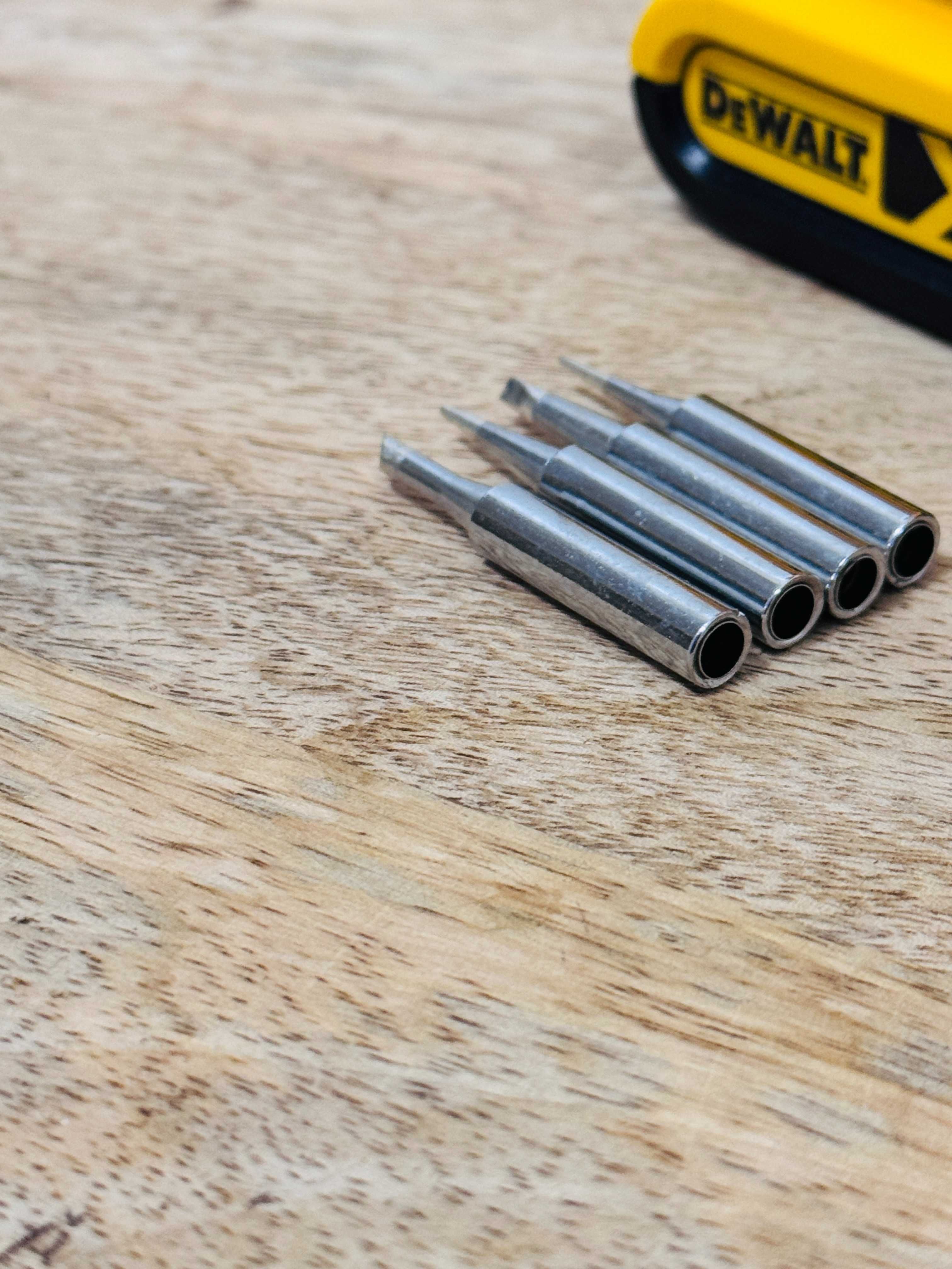 Pistolet Lutowniczy Pasuje Na Aku Dewalt - Automatycznie Podaje Cyne