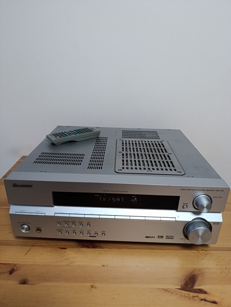Pioneer amplituner