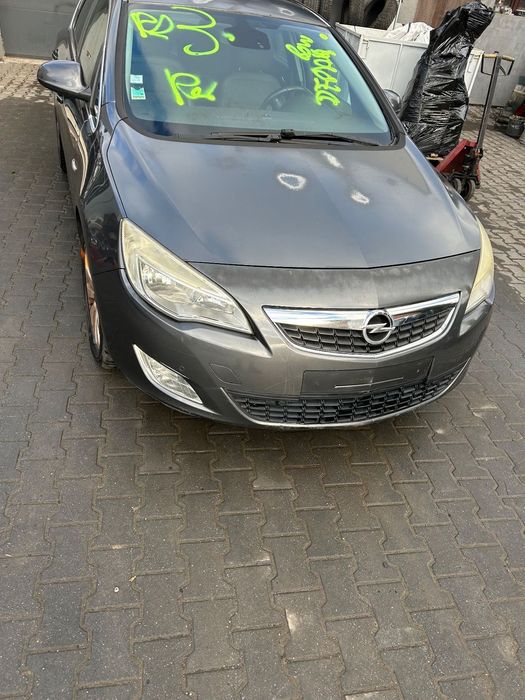 Opel Astra J przód kompletny Błotniki maska zderzak lampy europa pas przedni chłodnice wzmocnienie zderzak