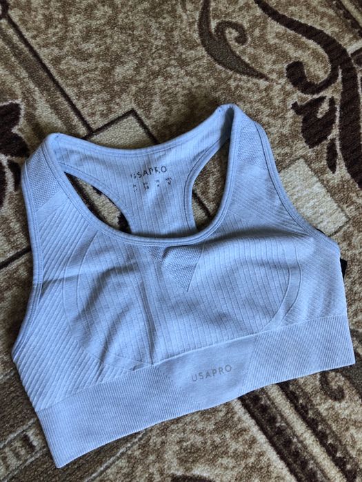 Топ спортивний б/у