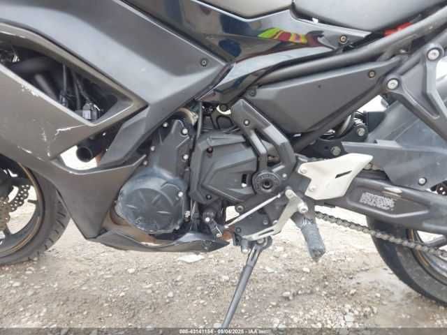 Kawasaki EX650 R 2023