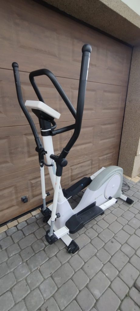 ORBITREK  crosstrainer x 13.9