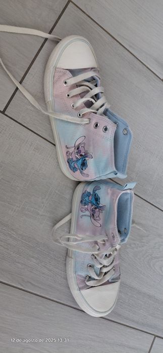 Sapatilhas / tênis do Stitch