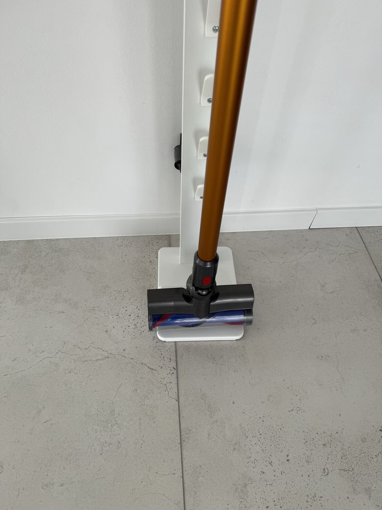 Odkurzacz Dyson V15 nowy plus stojak
