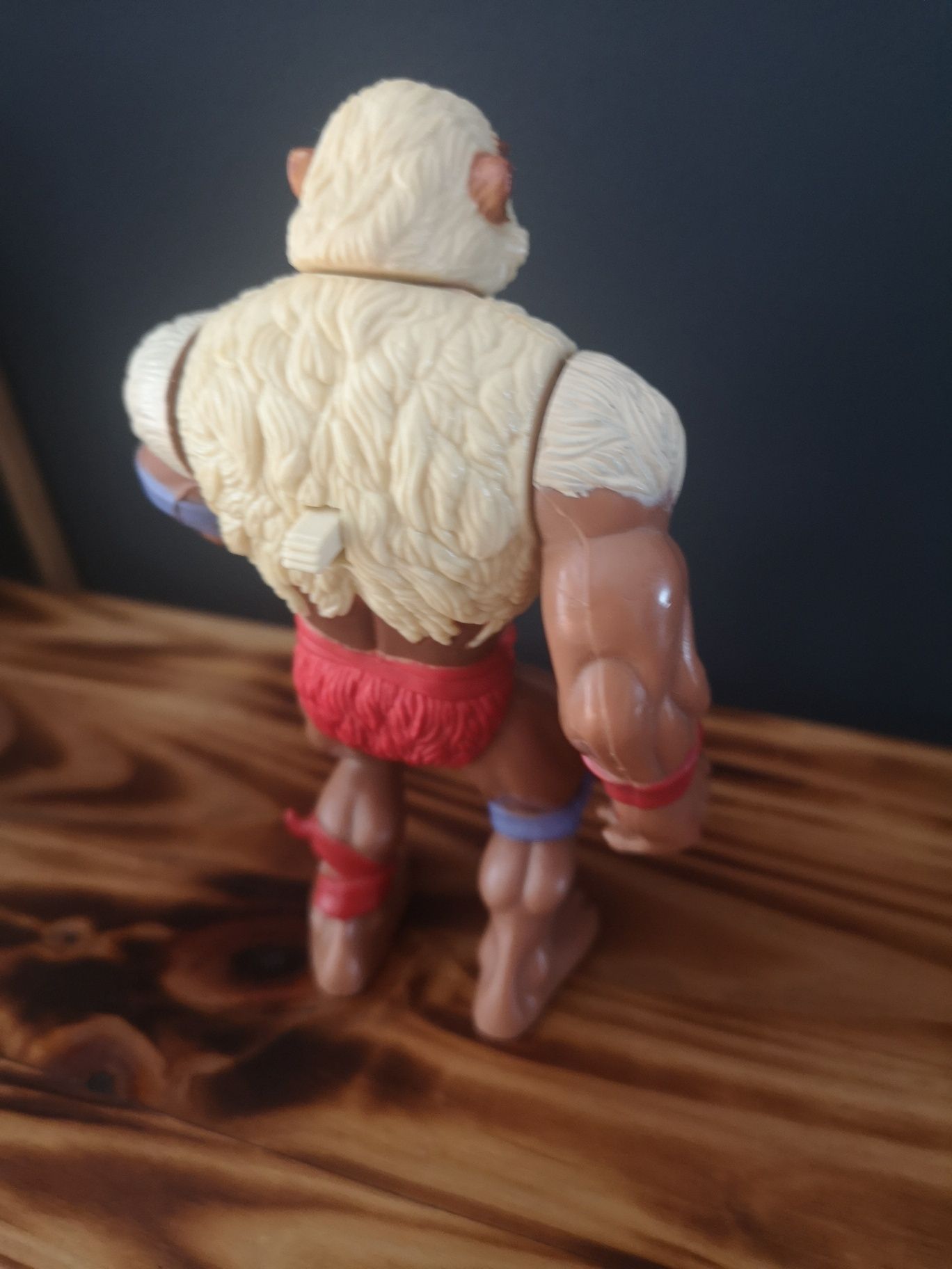 Figurka T Wolf Thundercats  z 1985 roku.