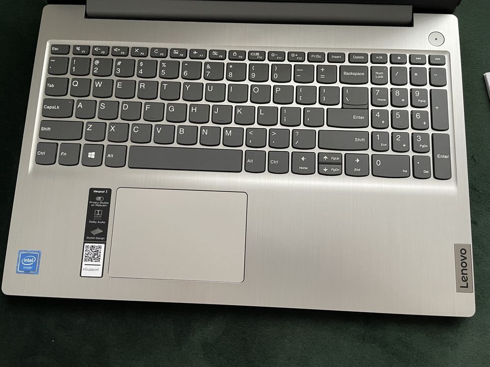 Продам ноутбук Lenovo IdeaPad 3 15IGL05