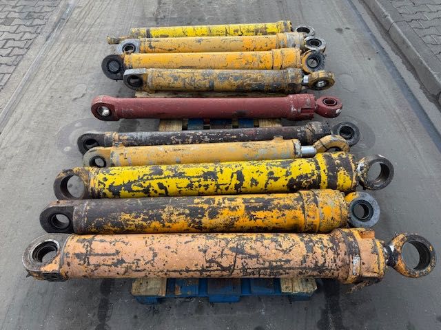 Siłownik hydrauliczny stary typ 1300 mm
