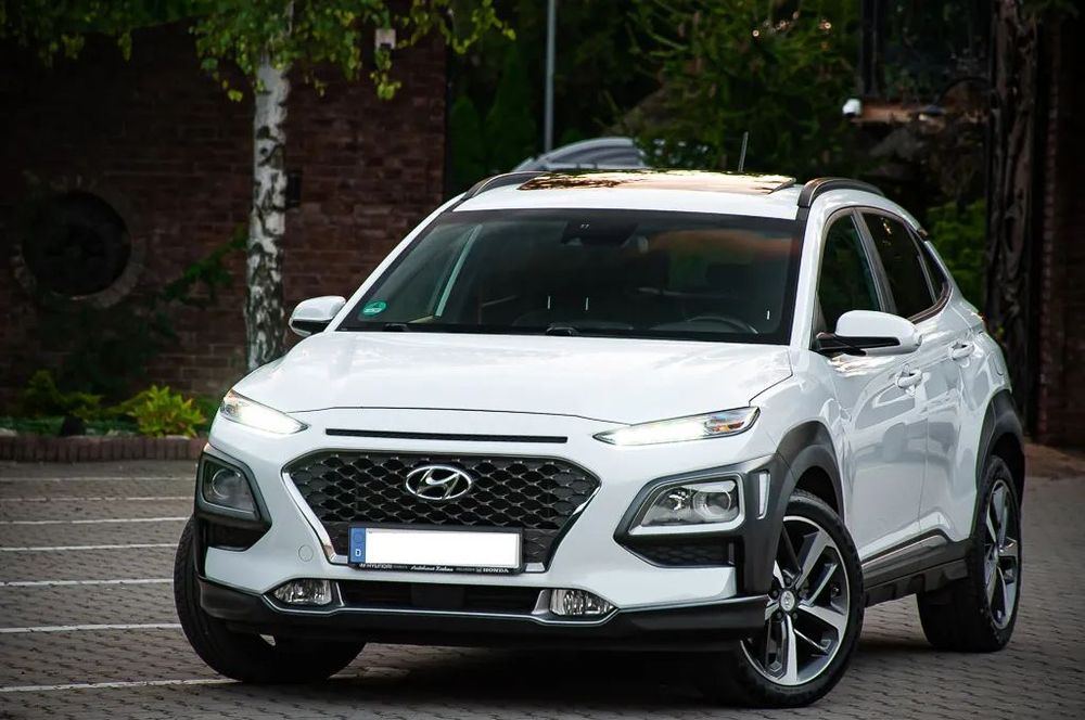 Hyundai Kona 1.6T(177PS) AWD PANORAMA kamera XENON navi Ledy z Niemiec!