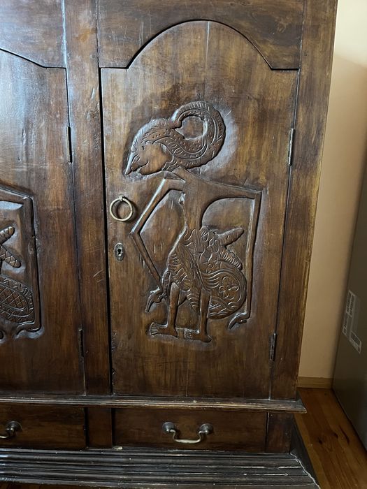 drewniana szafa antyk