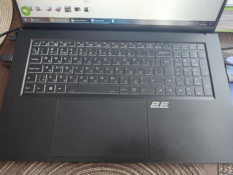 Ноутбук 2Е 17'' б/в 1 рік