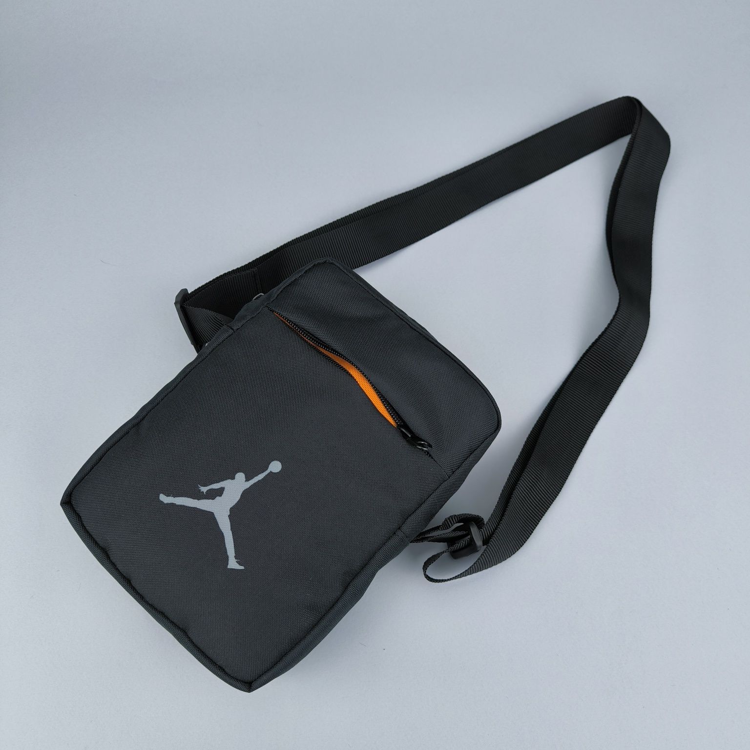 Сумка спортивна Nike Jordan спортивная через плече мессенджер мини