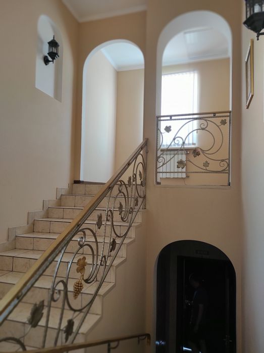 Подобово оренда з банею , банкет залом , мангальною зоною , порковкою