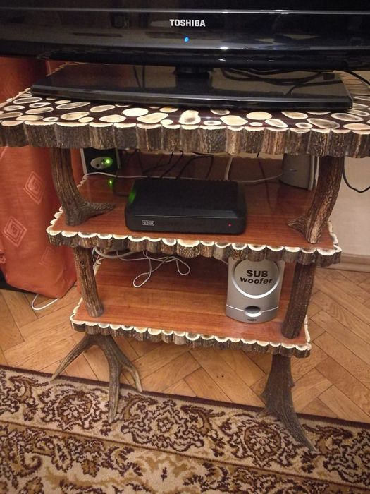 Meble z poroża (ława, stolik RTV, barek, barometr)