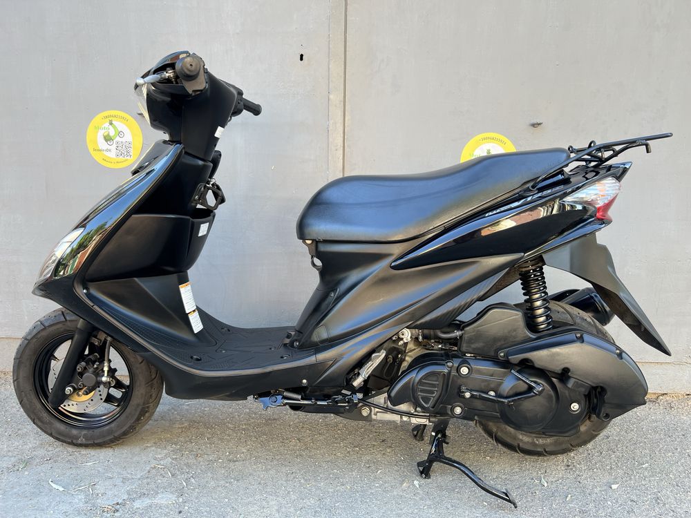 Suzuki Address V 125 S з Японії
