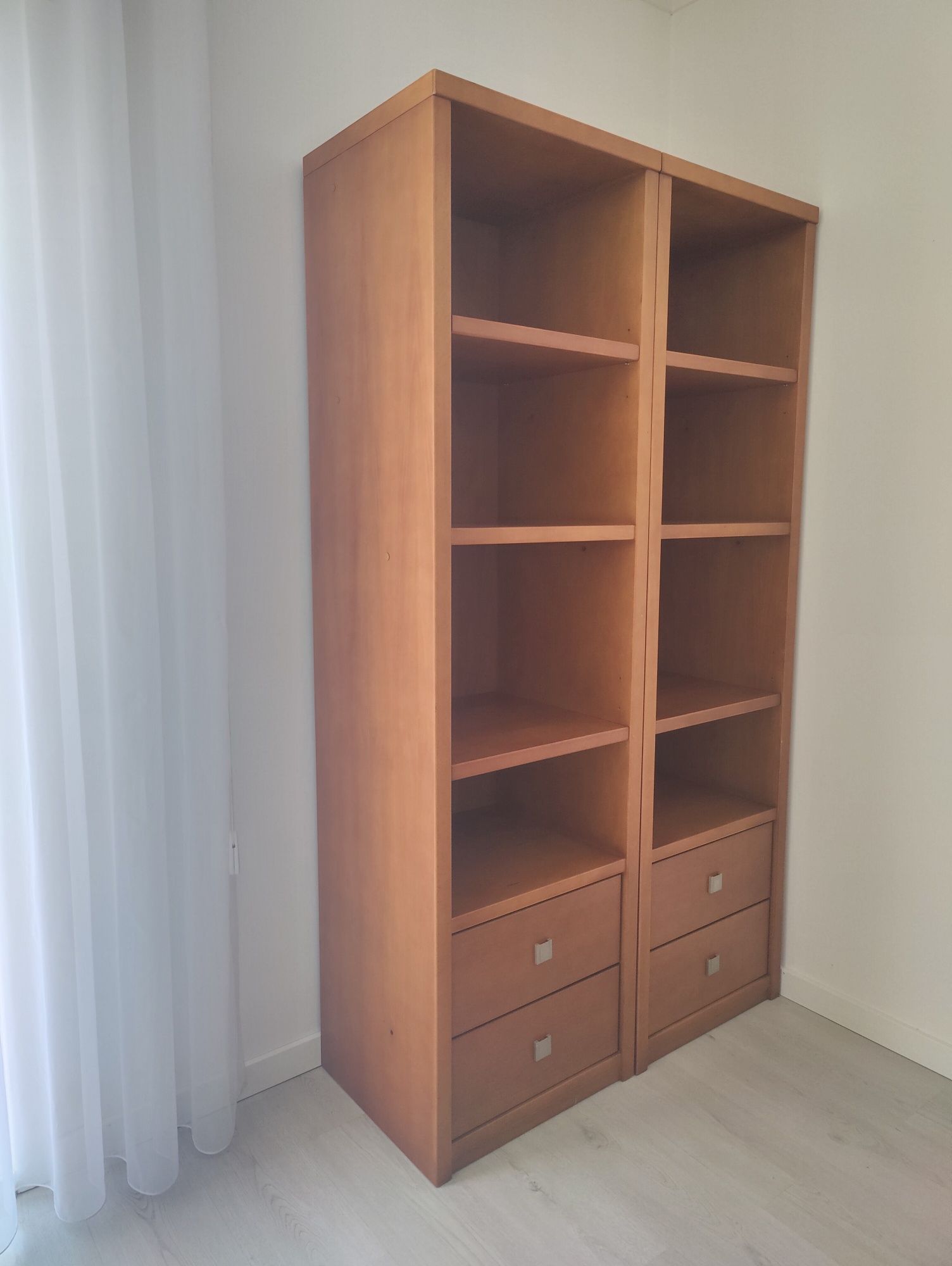Estante de Cerejeira