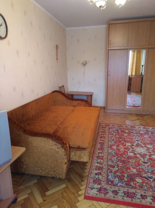 Сдам 1-кв на пр А.Поля 9000