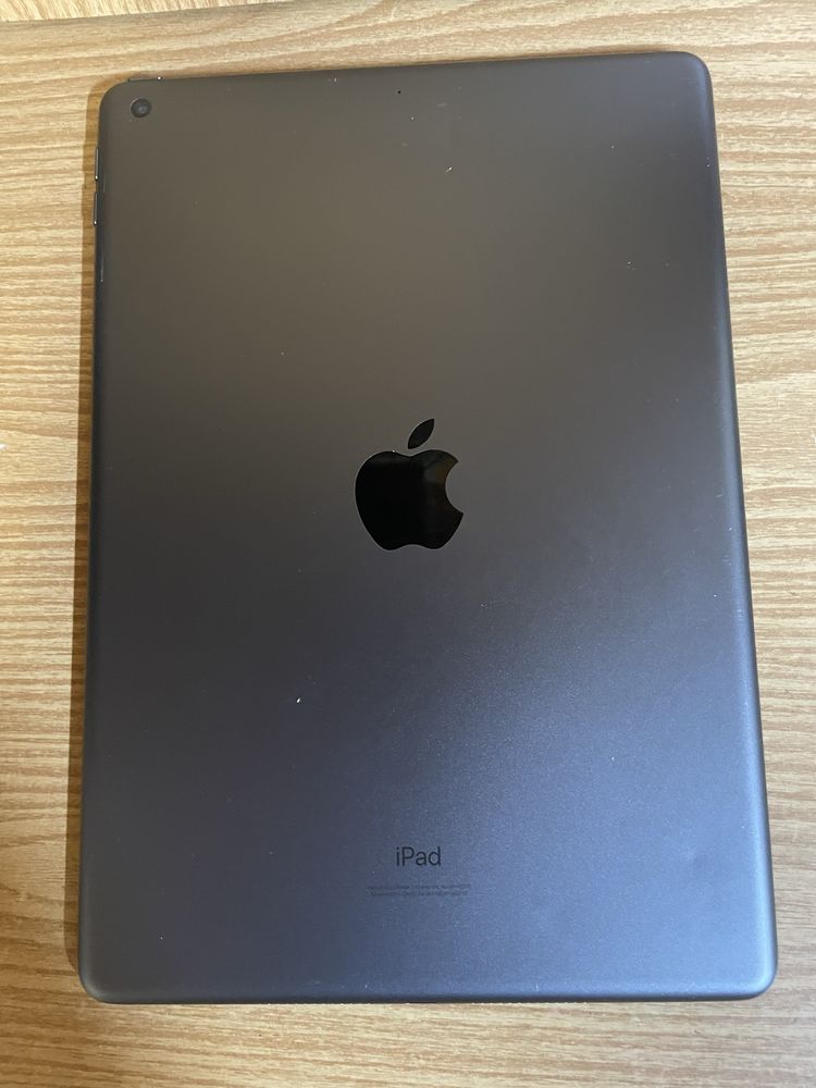 iPad 8 на 128gb.