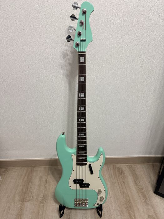 Baixo Harley Benton MV-4P