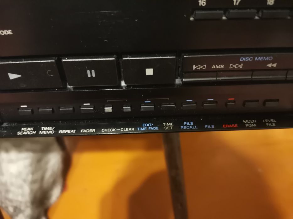 Sony cdp x 55es. Пульт в наличии!!!