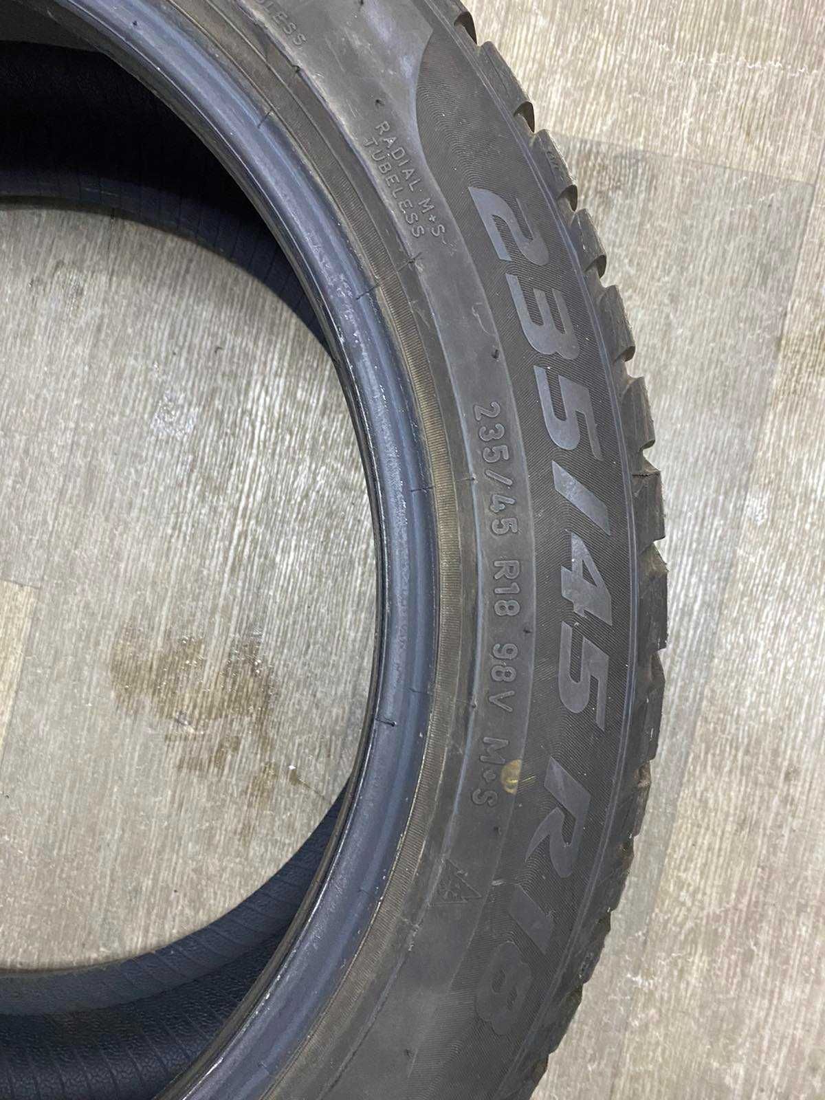 Зимові шини 235/45 R18 (98V) PIRELLI sottozero3