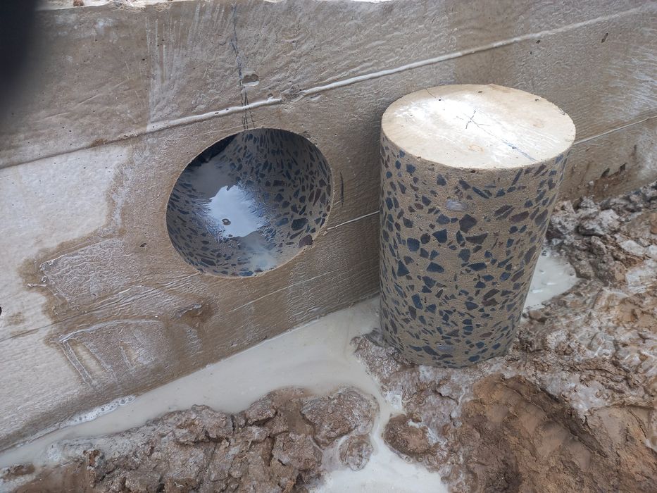 Алмазне буріння (свердління) отворів в бетоні, цеглі, камені