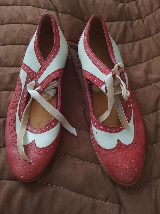 Sapatos artesanais retro