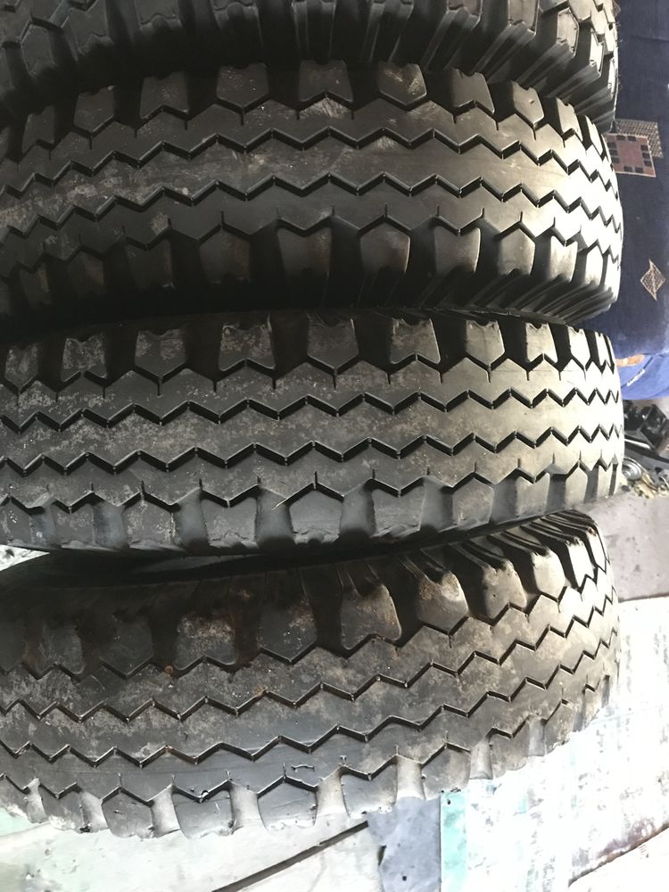 Продам шини УАЗ нові 4000 тис шт. бу 1500 шт .