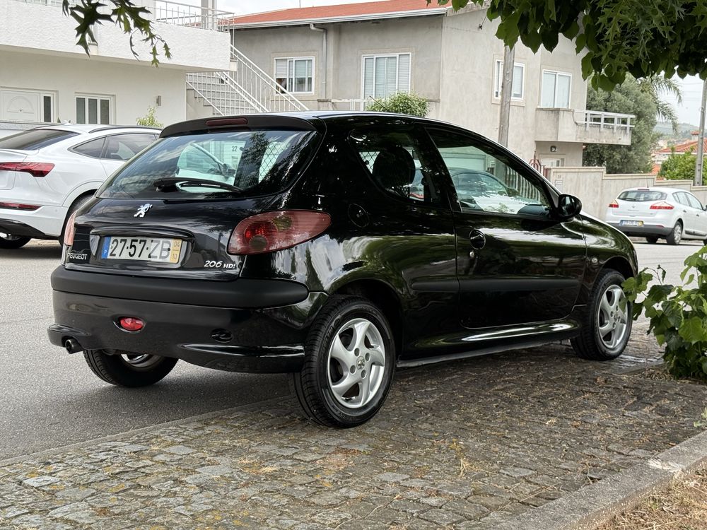 Peugeot 206 1.4 HDi - 2004 | Nacional | Muito Bom Estado