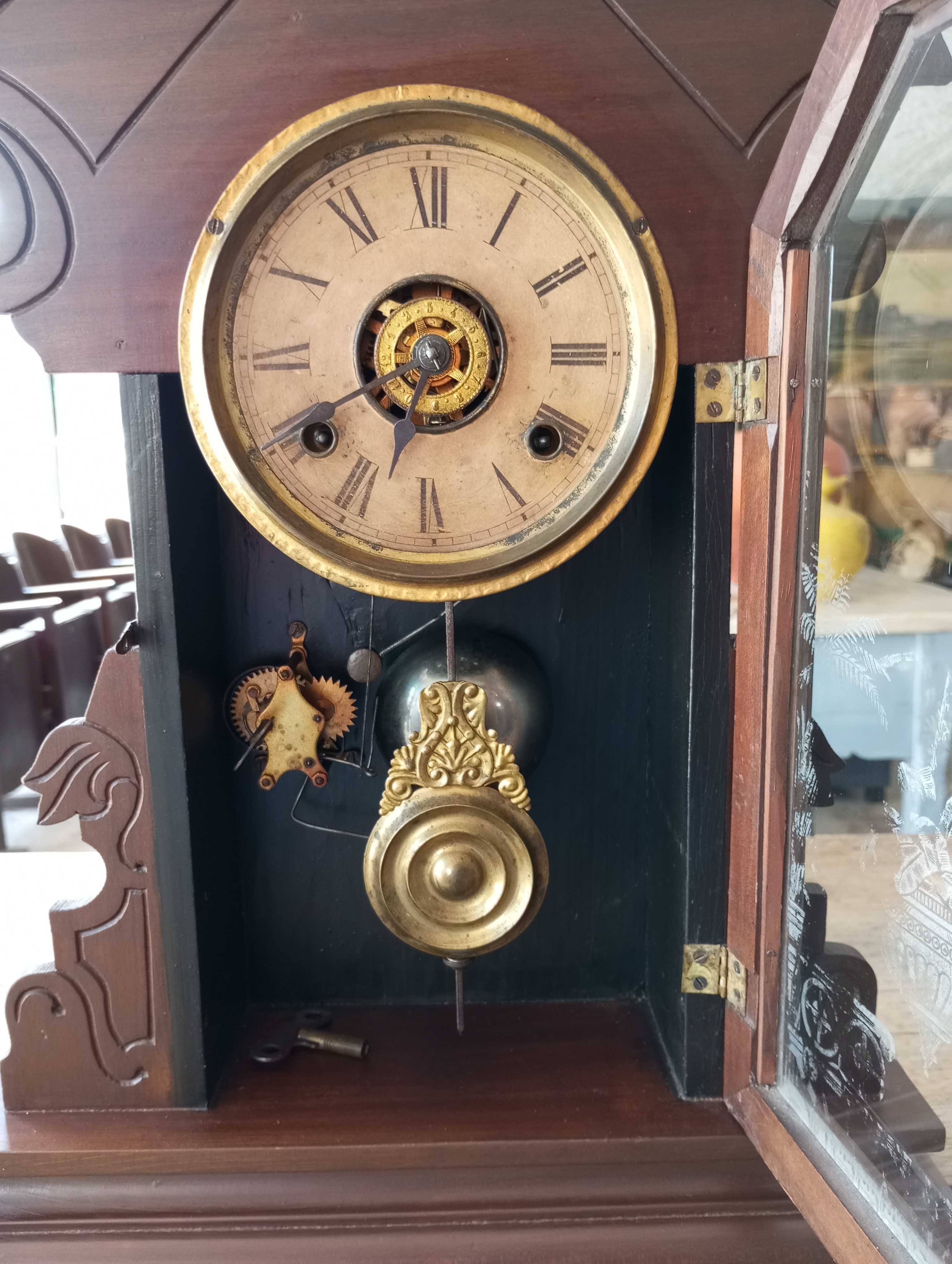 Antigo relógio de mesa Reguladora modelo Santarém
