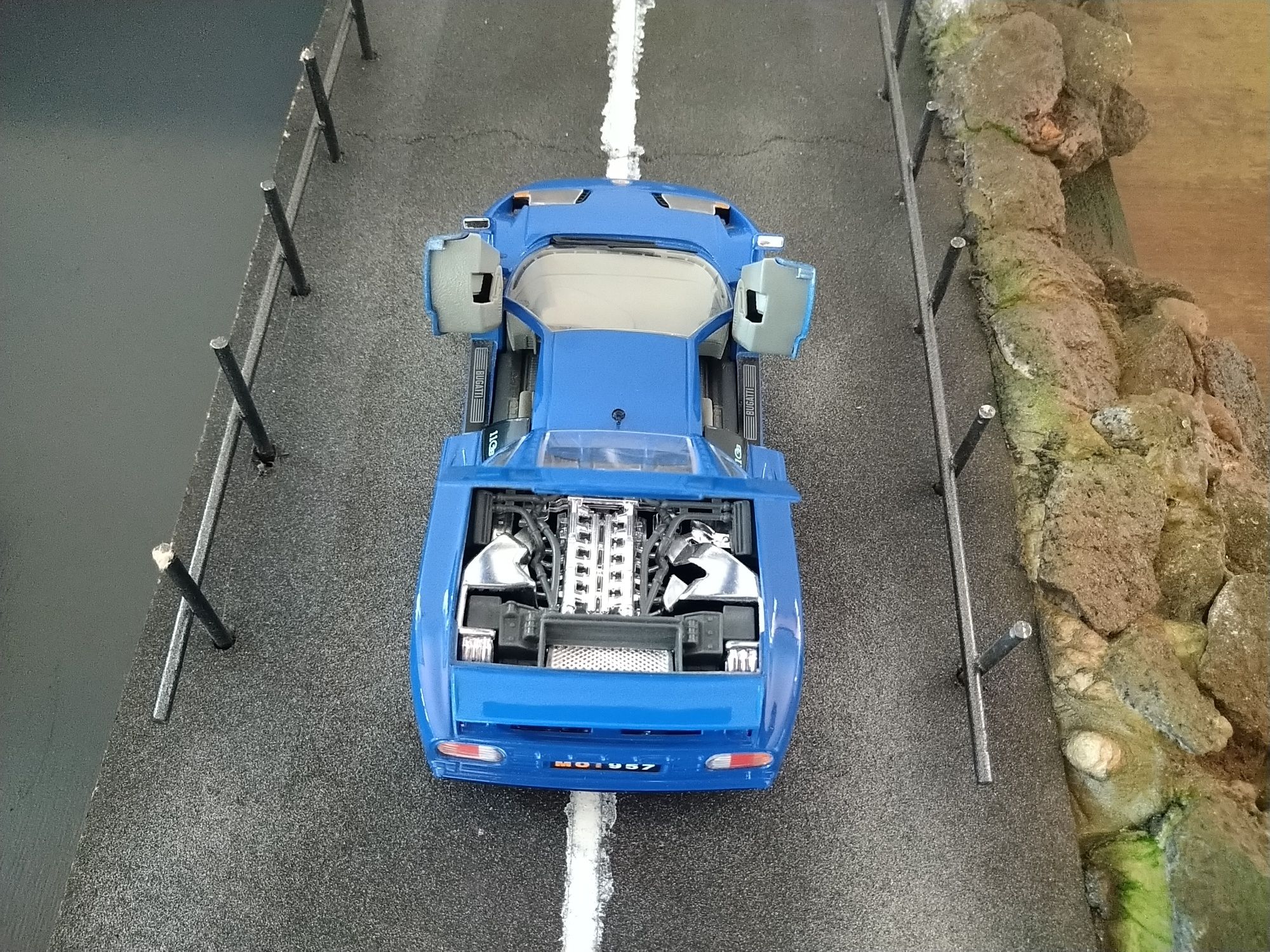 Bugatti EB110 - Bburago 1/24