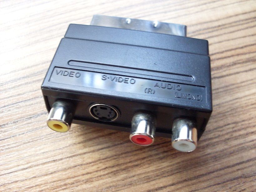 Adapter przejściówka SCART-3 x AV CHINCH + S-Video