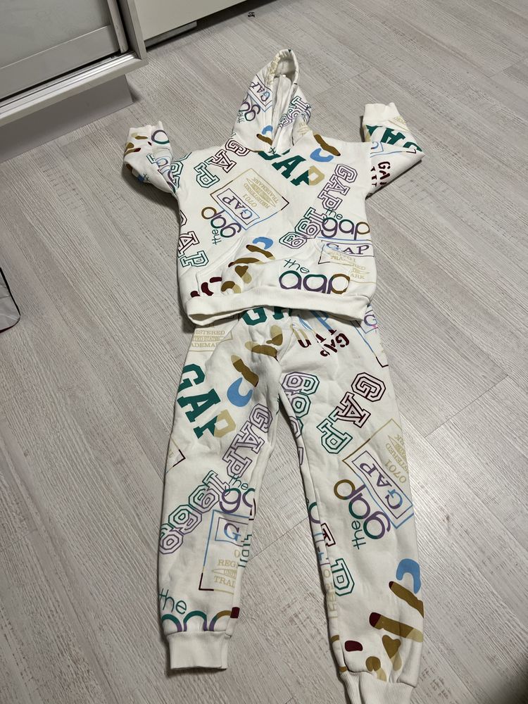 Костюм gap 122 размер
