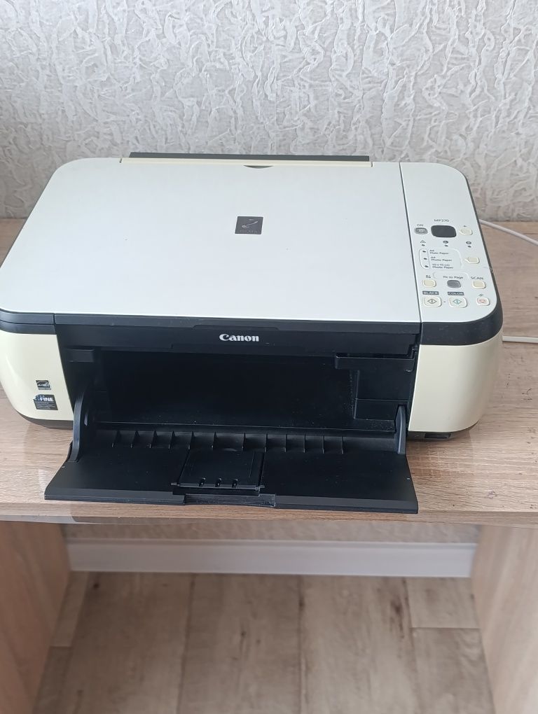 Принтер МФУ кольоровий