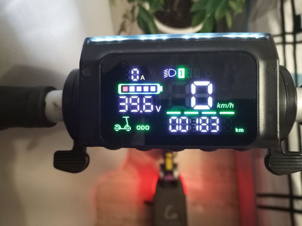 Продам електросамокат kugoo s3 pro