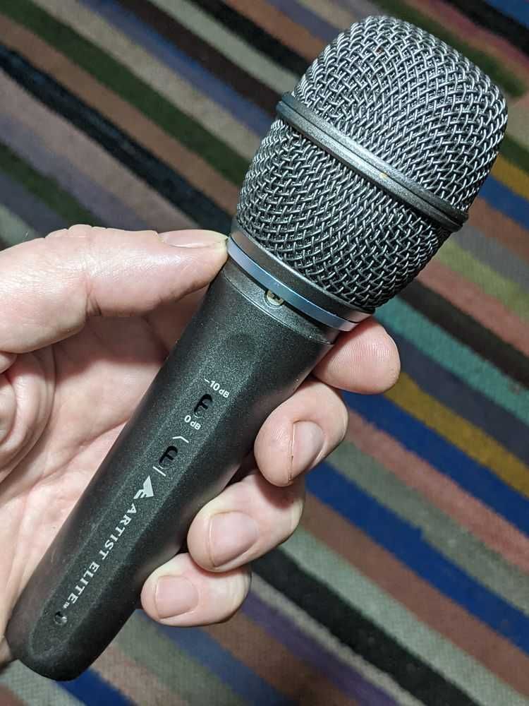 Вокальный микрофон Audio-Technica AE3300