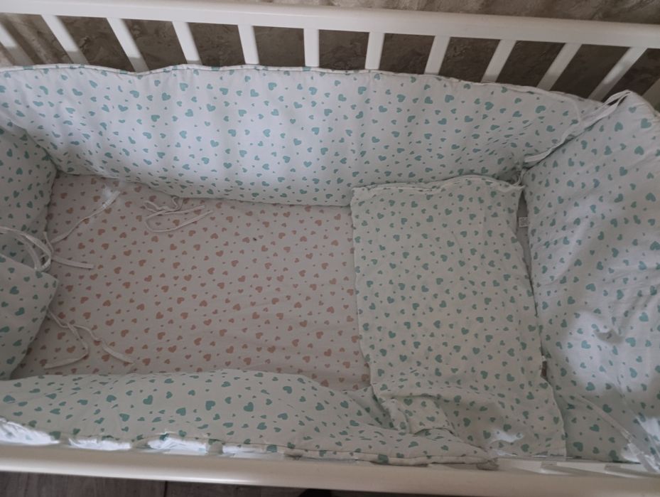 Дитяче ліжечко нове