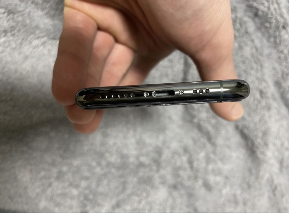 Свій Apple iPhone 11 Pro 64g