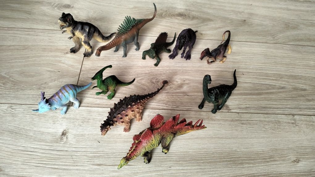 Dinozaury figurki