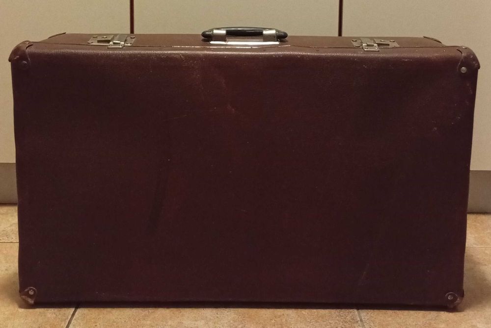 Чемодан большой, коричневый. Винтаж. СССР