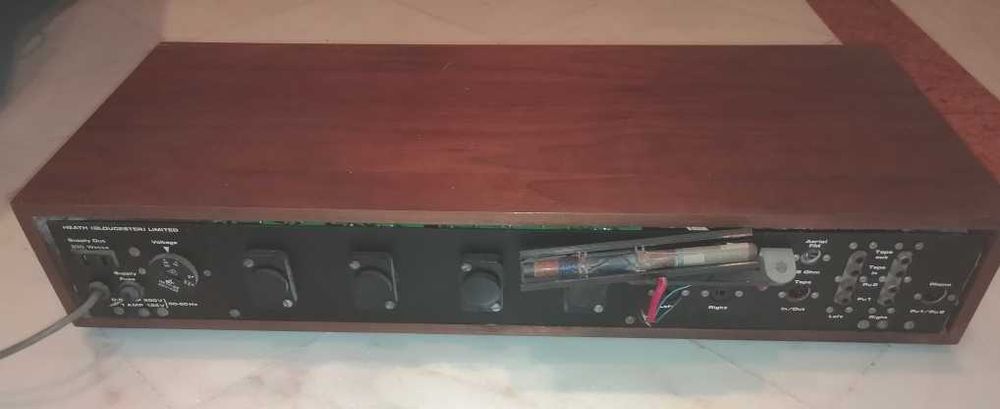 Heathkit AR-2000 MK II - Amplificador