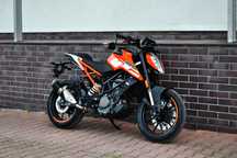 KTM Duke 125 Kategoria B A1 Tablet Ładny