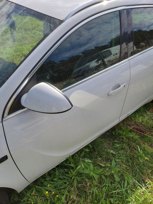 Opel insignia 2010r części