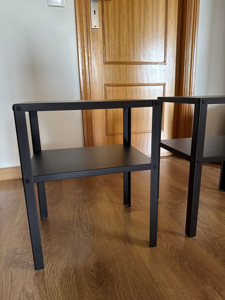 Mesa de cabeira - o par
