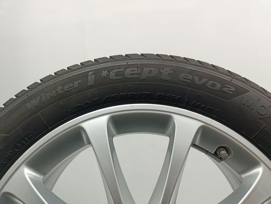 2018r 7.5mm 4 x 205/55/17 Hankook Zimowe MO