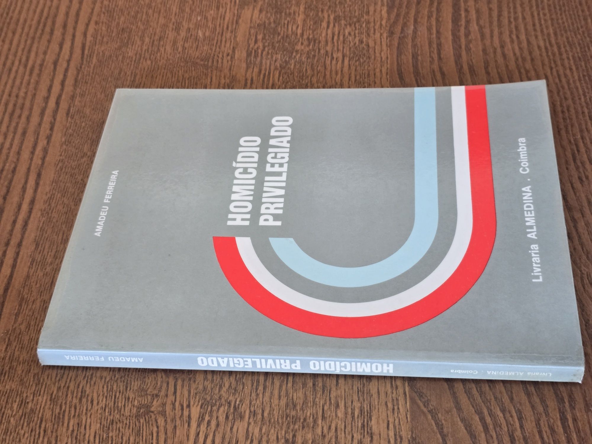 Livros jurídicos - Direito 1 = 5€ / 10 = 40€
