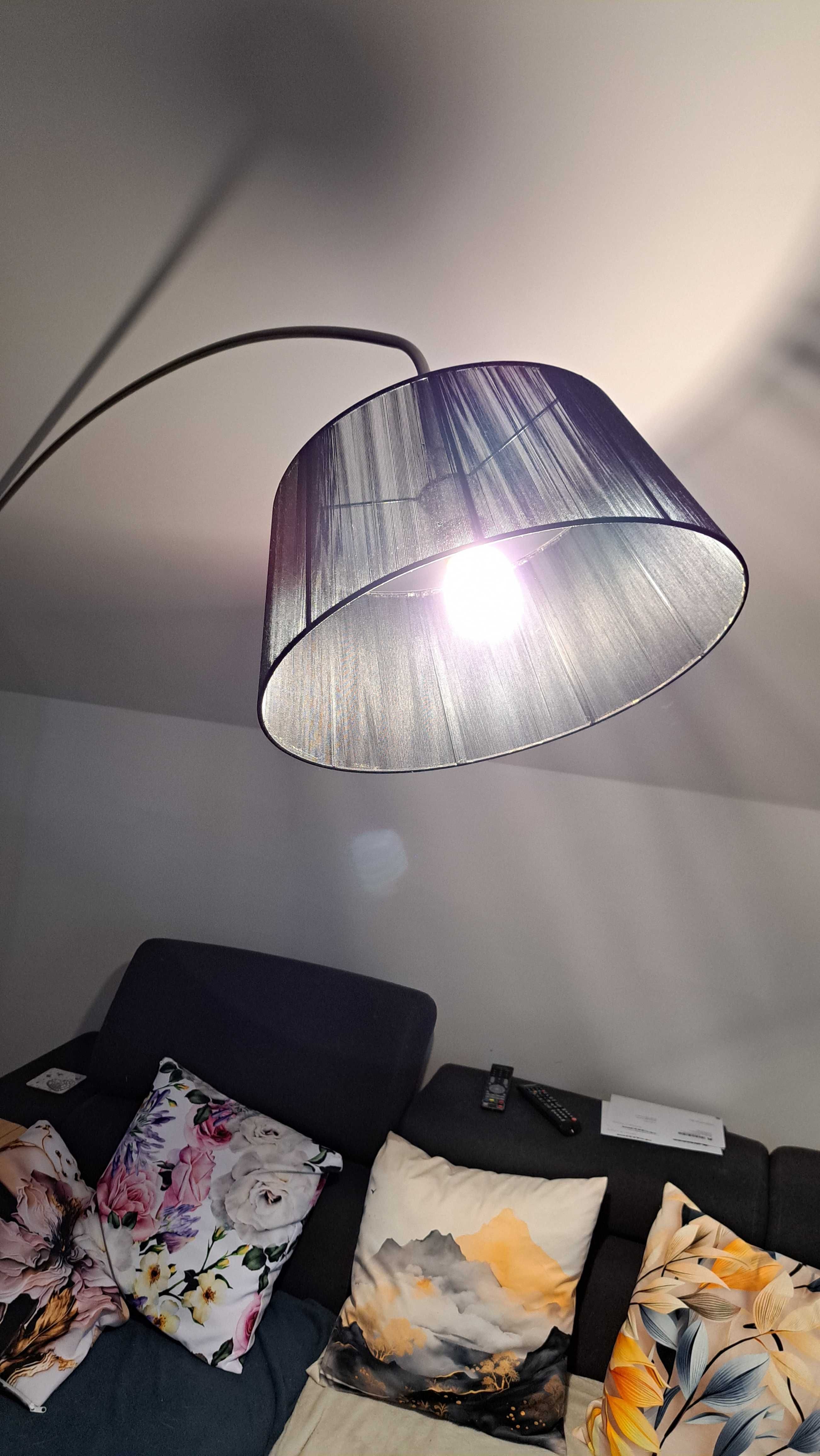 Lampa podłogowa, łukowa do salonu