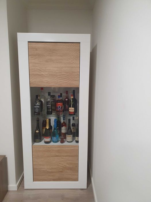 Vitrine para bar