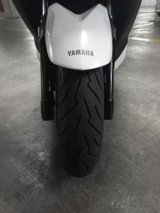 Yamaha xmax 400 nova no geral